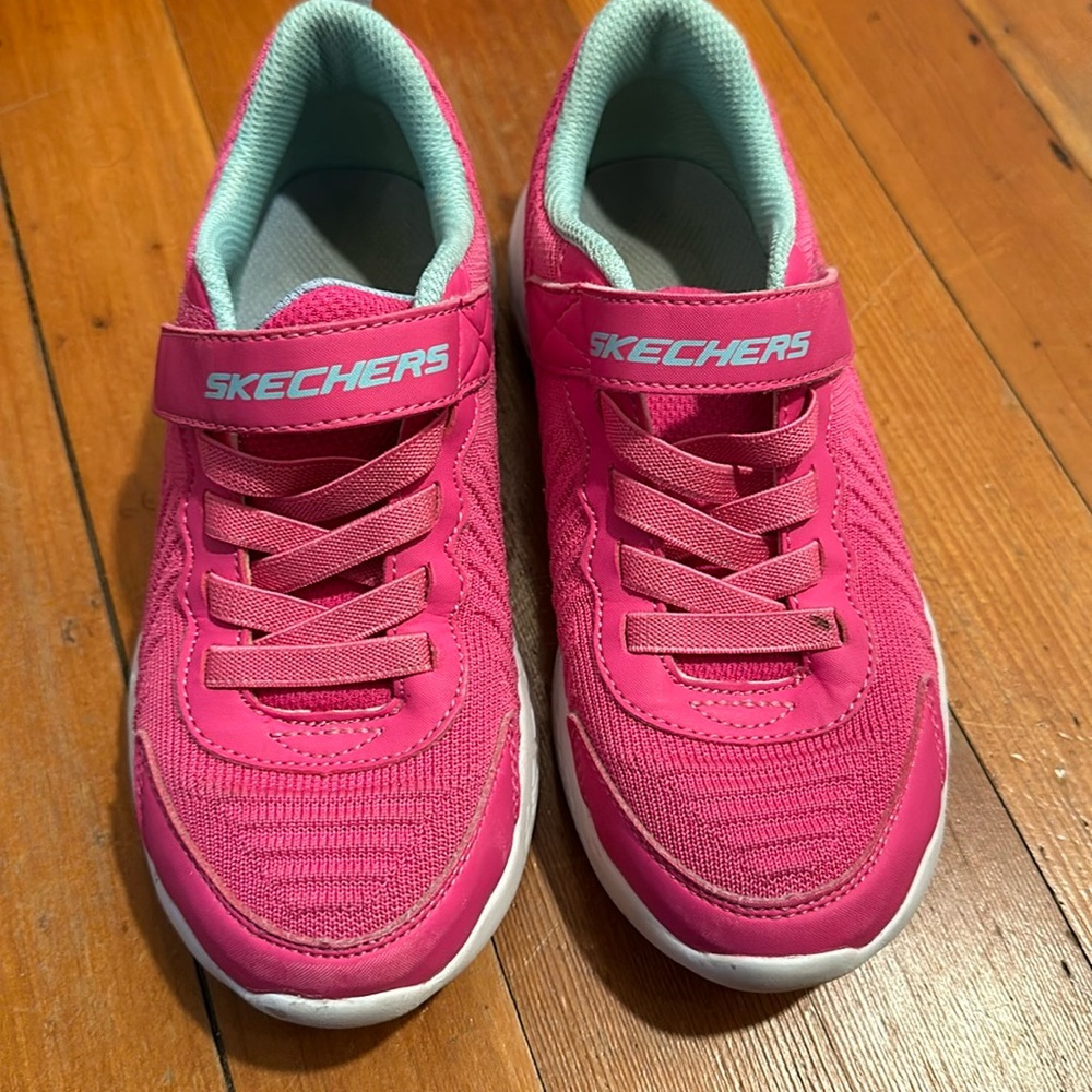 Skechers girls’ sneakers